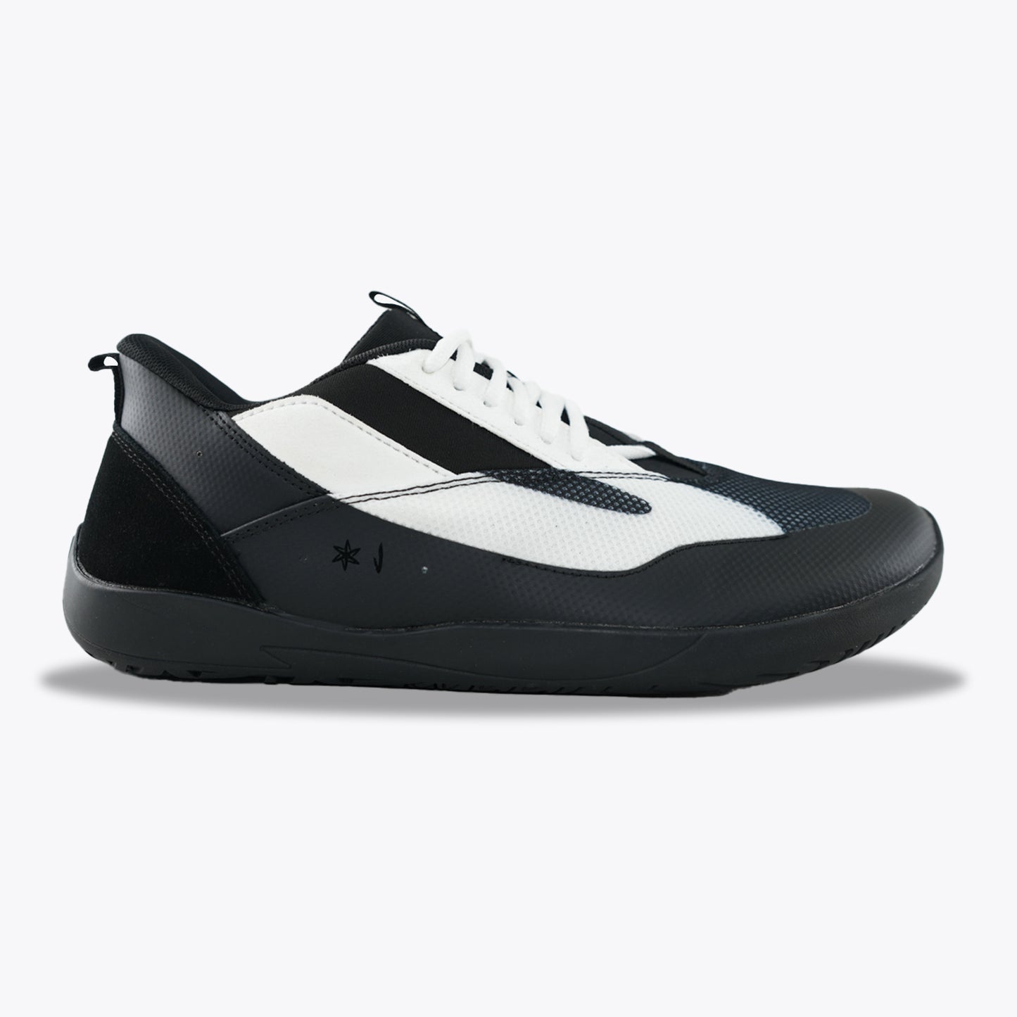 UNCIVILIZED SNEAKER 2.0 KILLER WHALE
